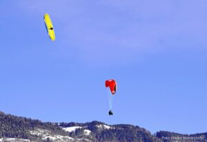Paragleiter Landungen Lana007