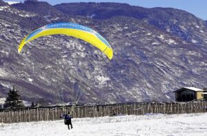 Paragleiter Landungen Lana008