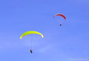 Paragleiter Landungen Lana012