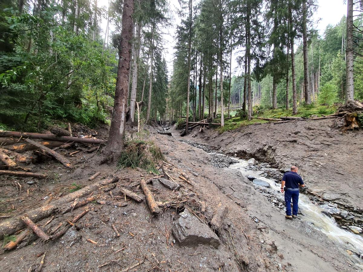 Bevölkerungsschutz: Sofortmaßnahmen und Lokalaugenscheine nach Unwetterereignissen in Südtirol - Fotos 4 Der Adererbach weist starke Erosionsschäden auf. (Foto: LPA/Landesamt für Wildbach- und Lawinenverbauung Ost)
