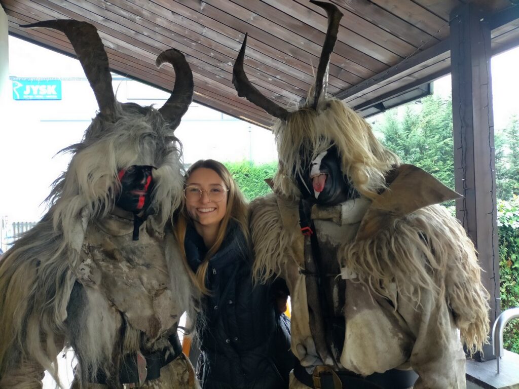 Hoellenschlucht Krampusse Lana 07